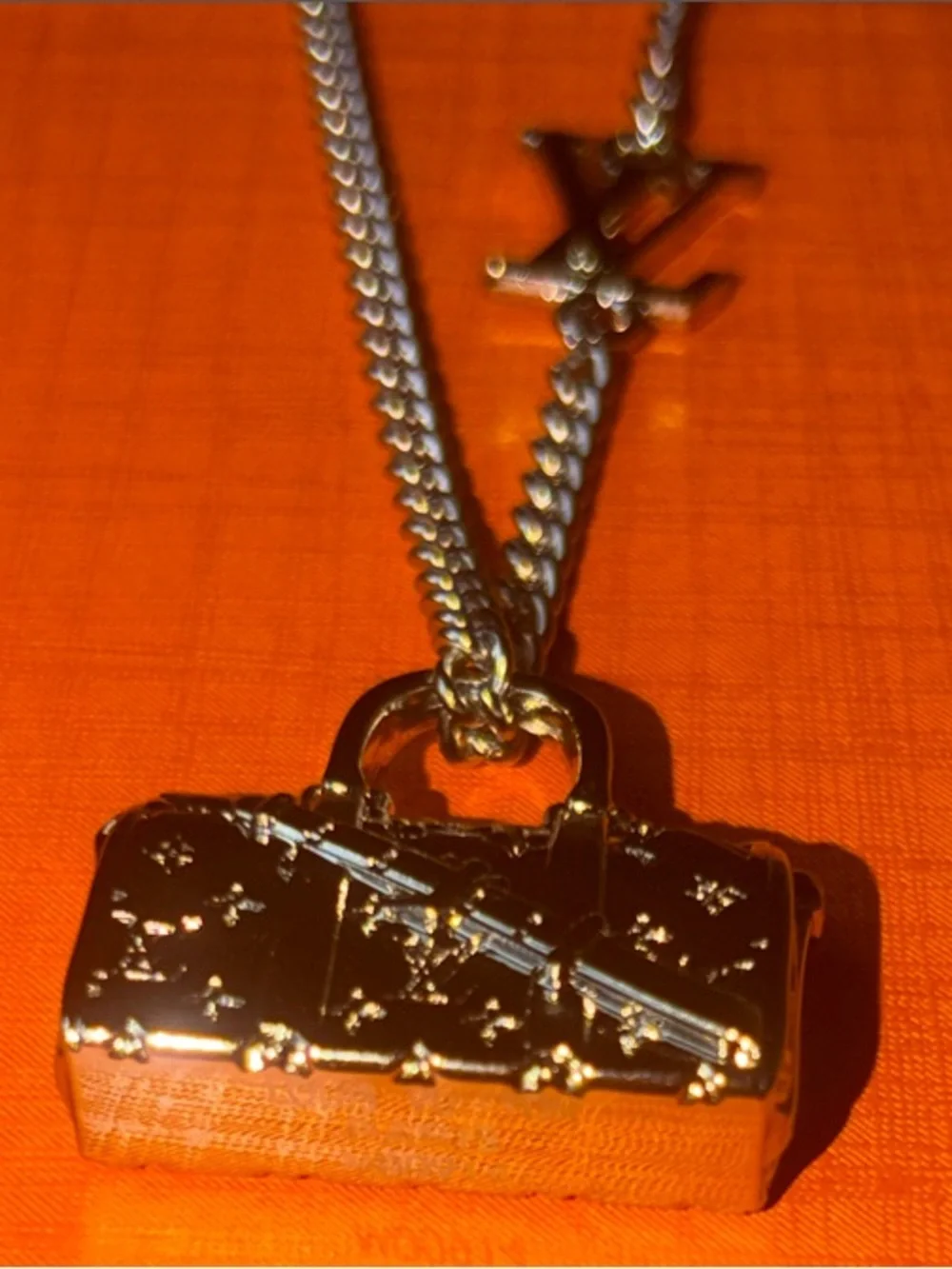 Louis Vuitton unisex great